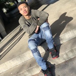 Meet your Posher, Barry